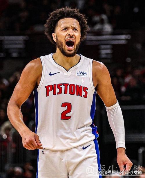 坎宁安底角三分命中,活塞领先21分迫使老鹰暂停。 坎宁安底角三分命中,活塞领先21分迫使老鹰暂停。